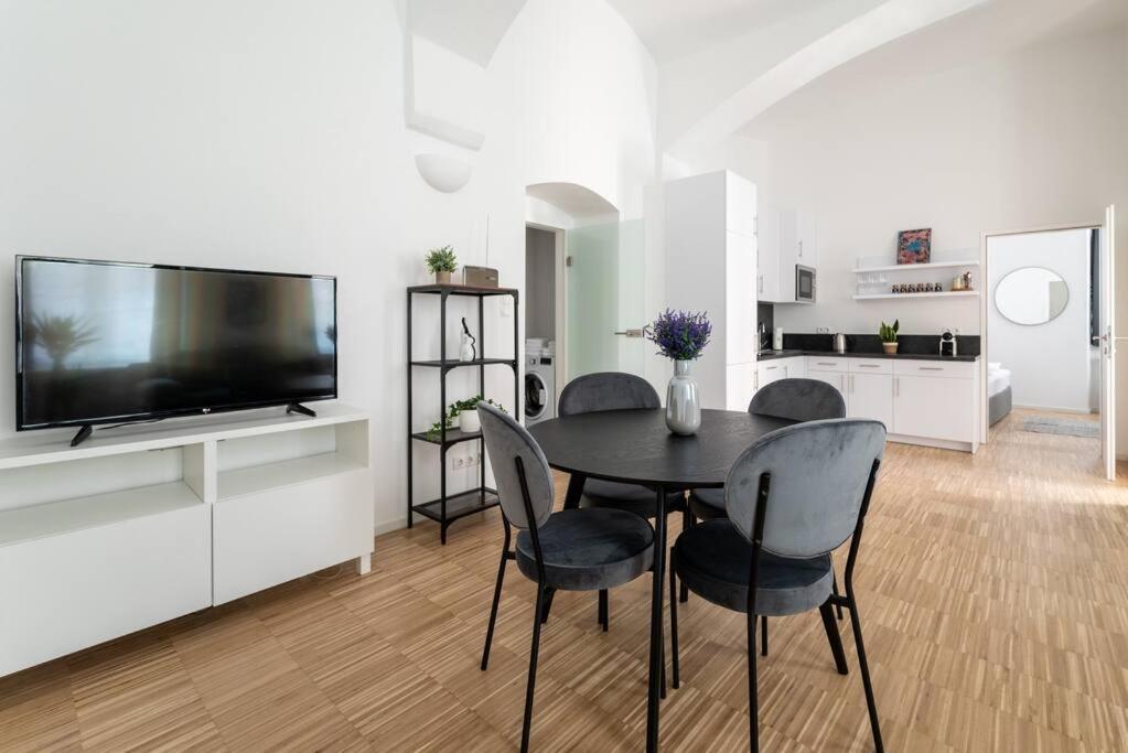 Spacious 2Br Near Attractions By Hm فيينا المظهر الخارجي الصورة